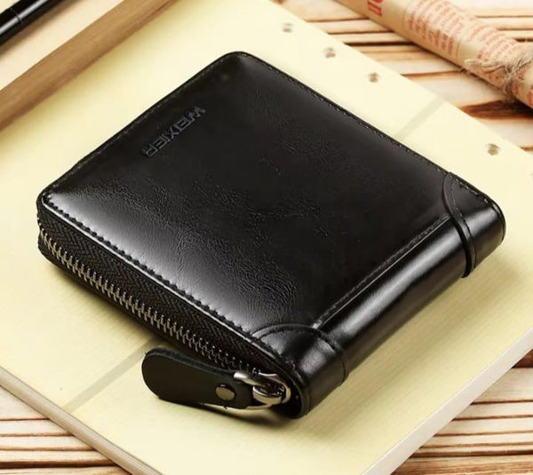 Men Leather Zipper Wallet in Black